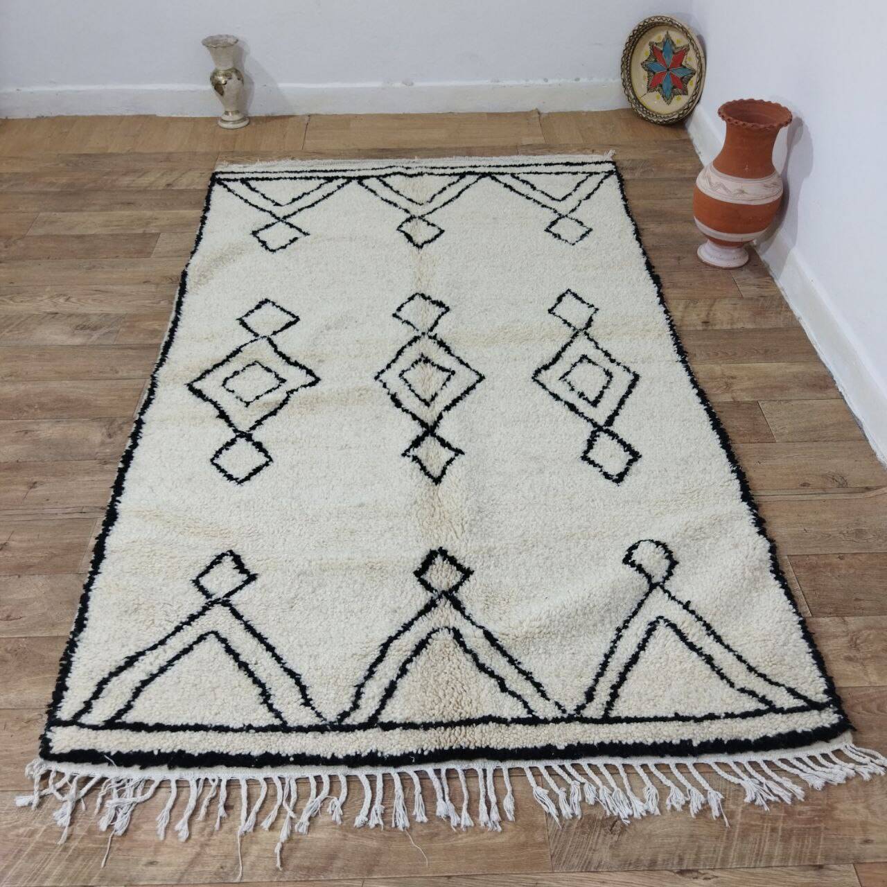 Handmade wool Berber rug 250 x 150 cm