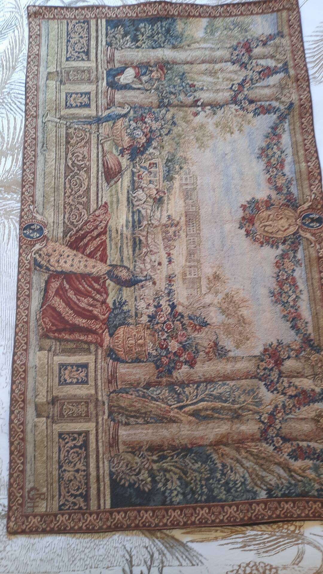 Tapisserie d'halluin " scène de cour au paon"