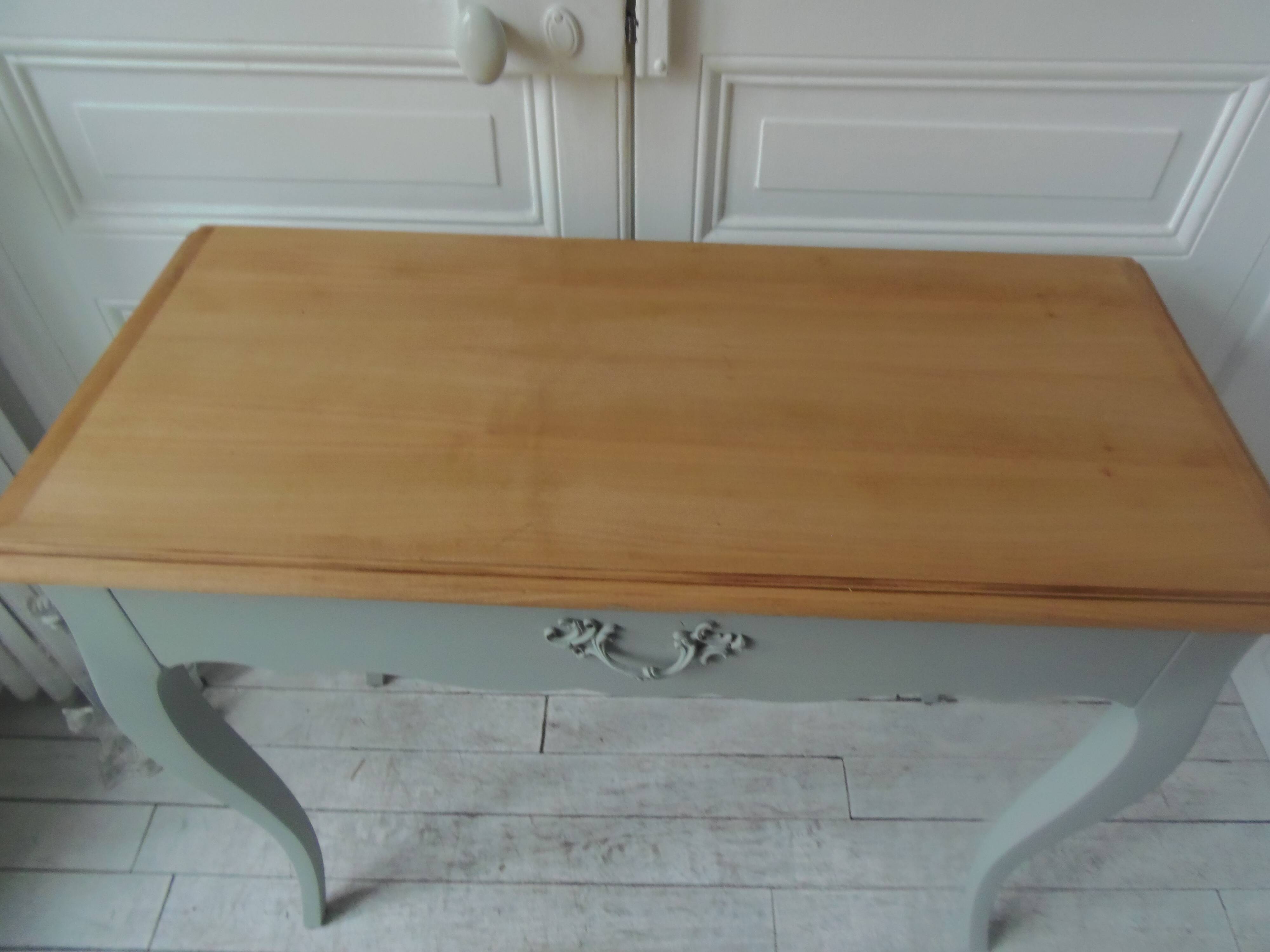 Console, side desk of beautiful craftsmanship re-enchanted in verdigris