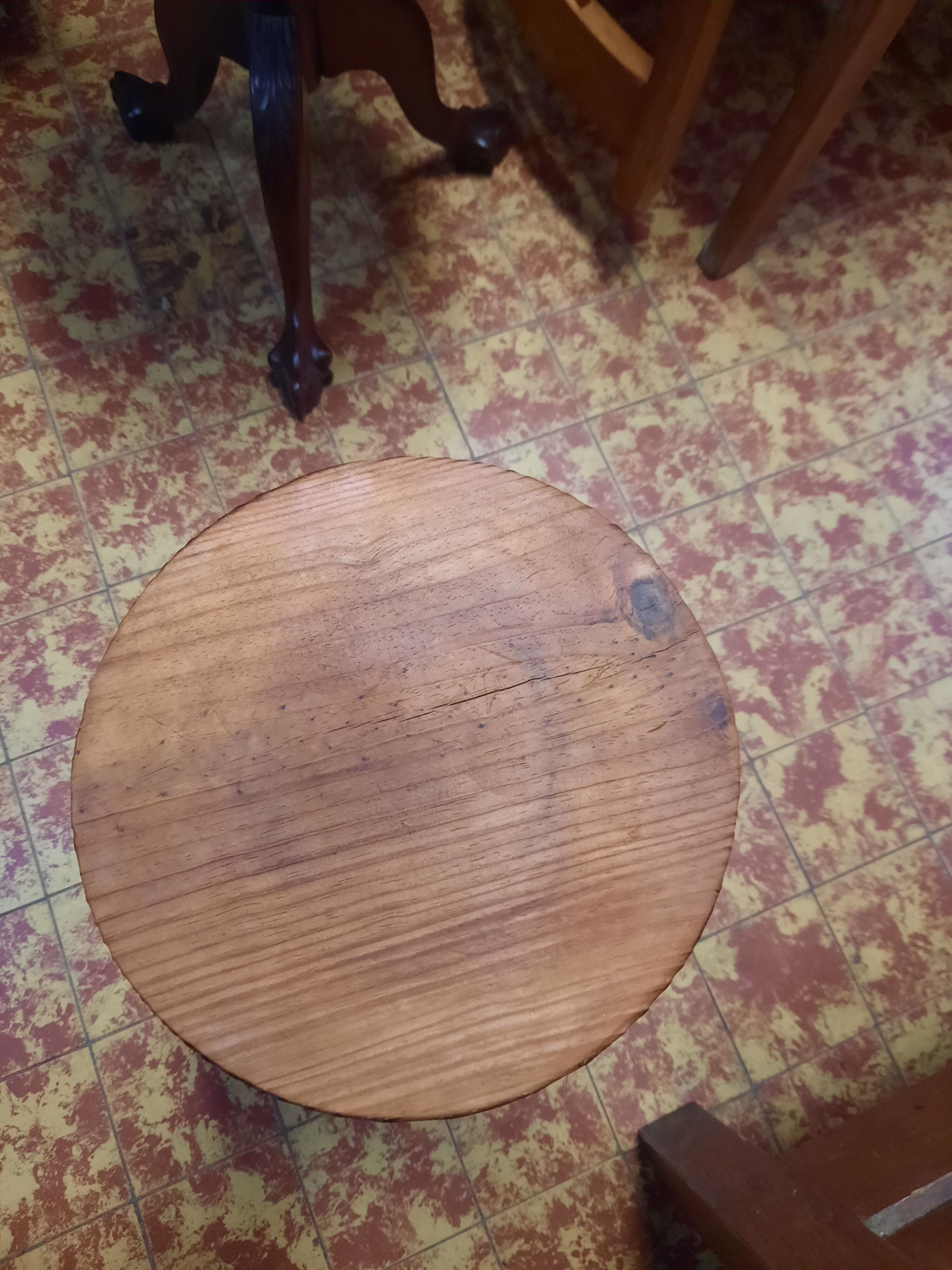 Tripod stool