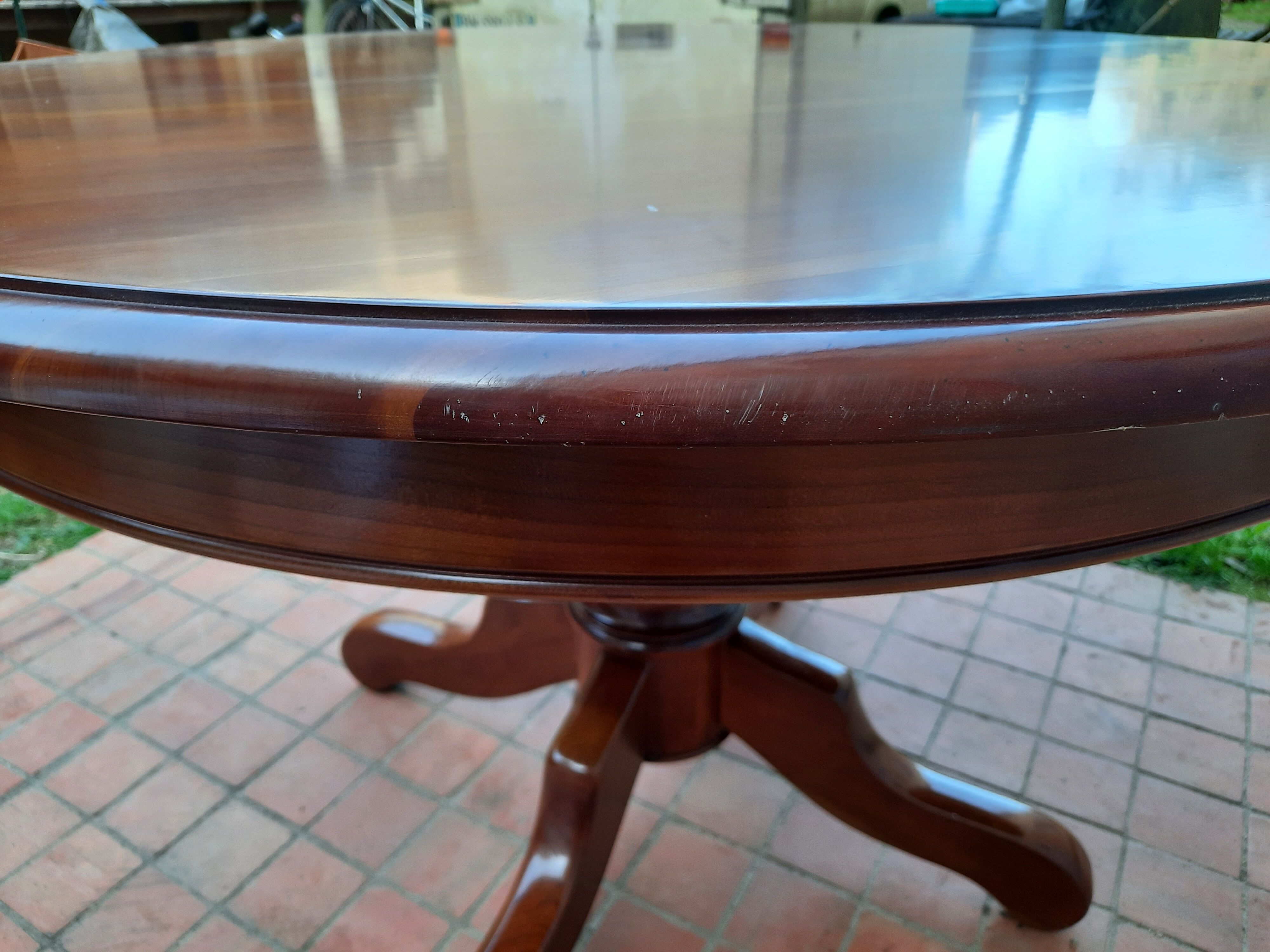 Philippe Louis style round table