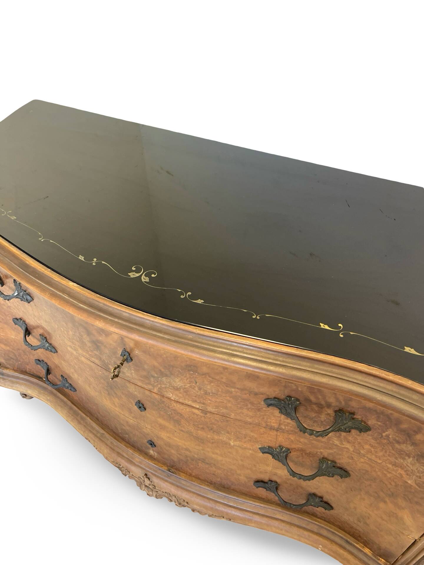 Elegant Italian Louis XV style commode, circa 1940.