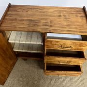 Small storage cabinet / chest of drawers