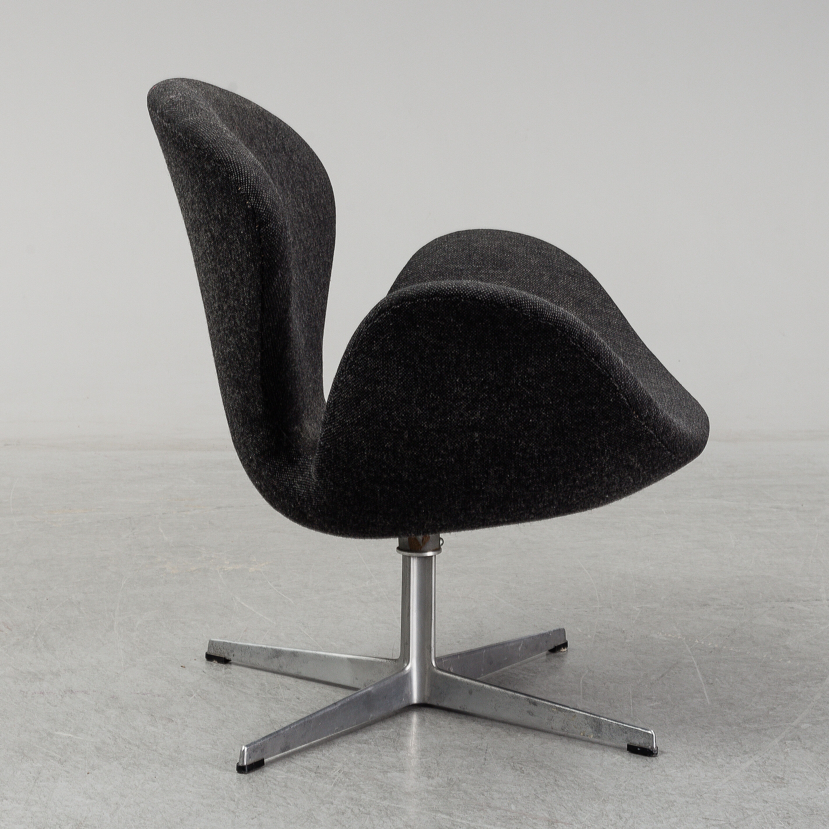 Arne Jacobsen armchair "the swan" Fritz Hansen
