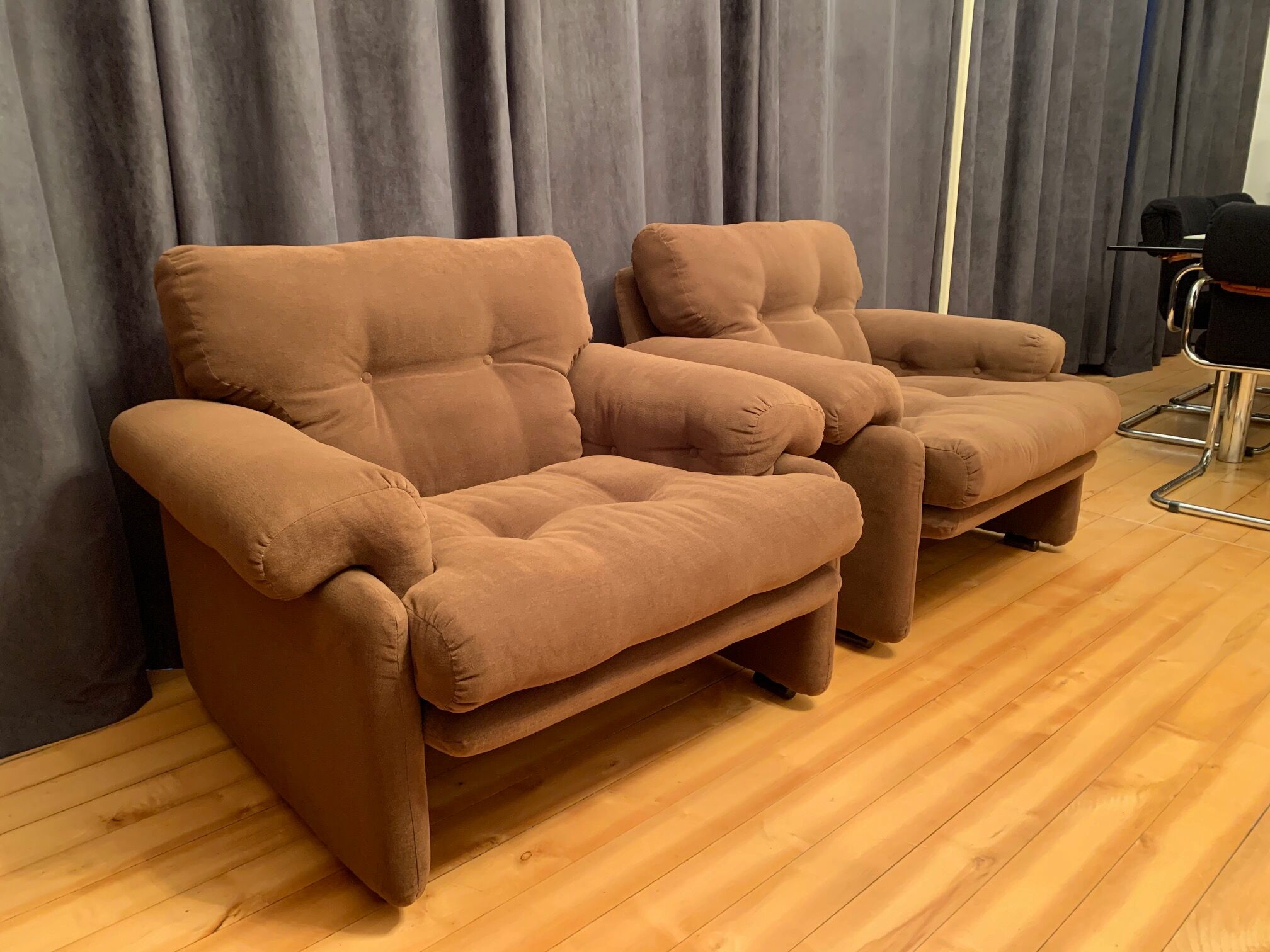 Pair of Coronado armchairs, designed by Tobia Scarpa, C&B Italia, 1960s