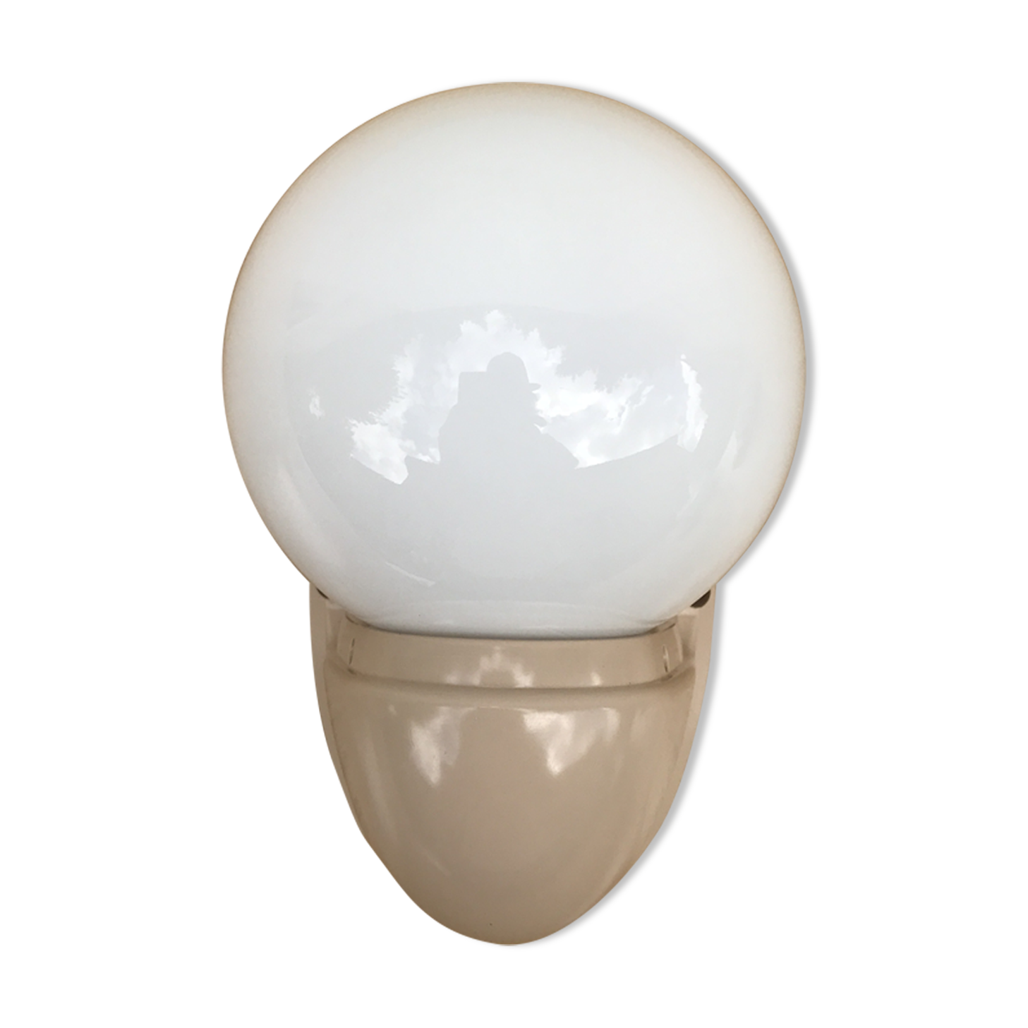 Applique Boule Opaline Blanc Socle Bakélite Beige Salle de Bain Années 70 Vintage