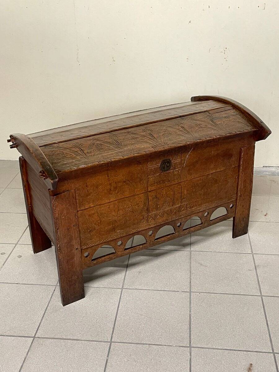 Antique beech chest of drawers, 19th century