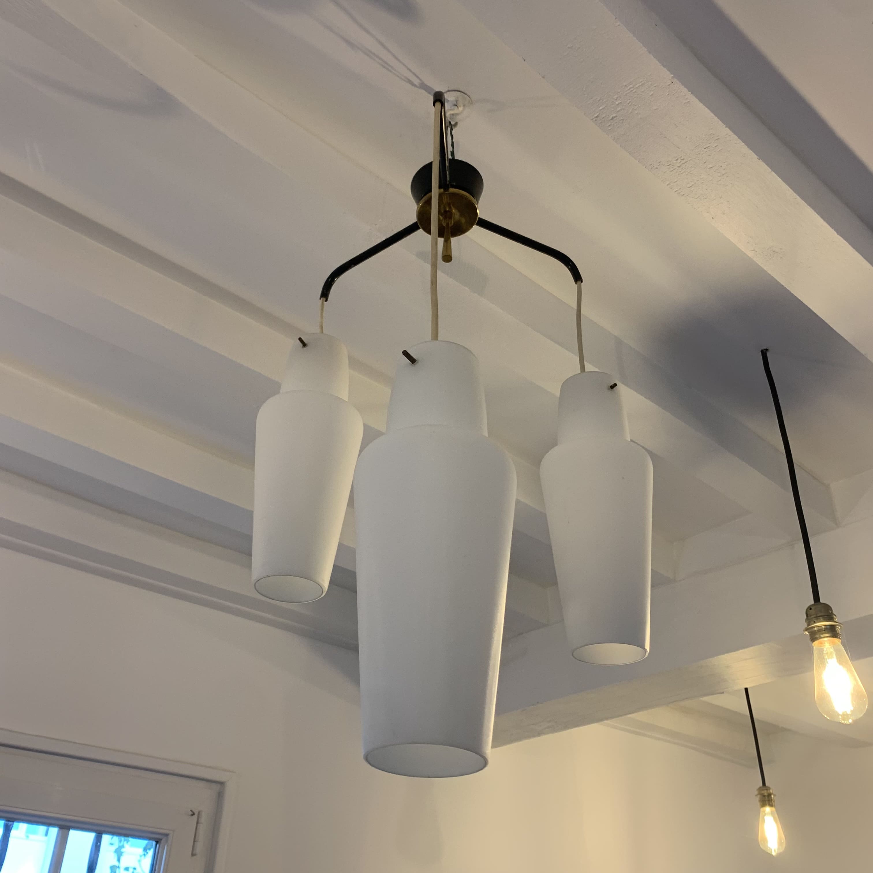 Suspension 3 globes en verre opalin