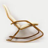 Fauteuil à bascule en contreplaqué restauré du milieu du siècle par L. Volak pour Drevopodnik Holesov, années 1960