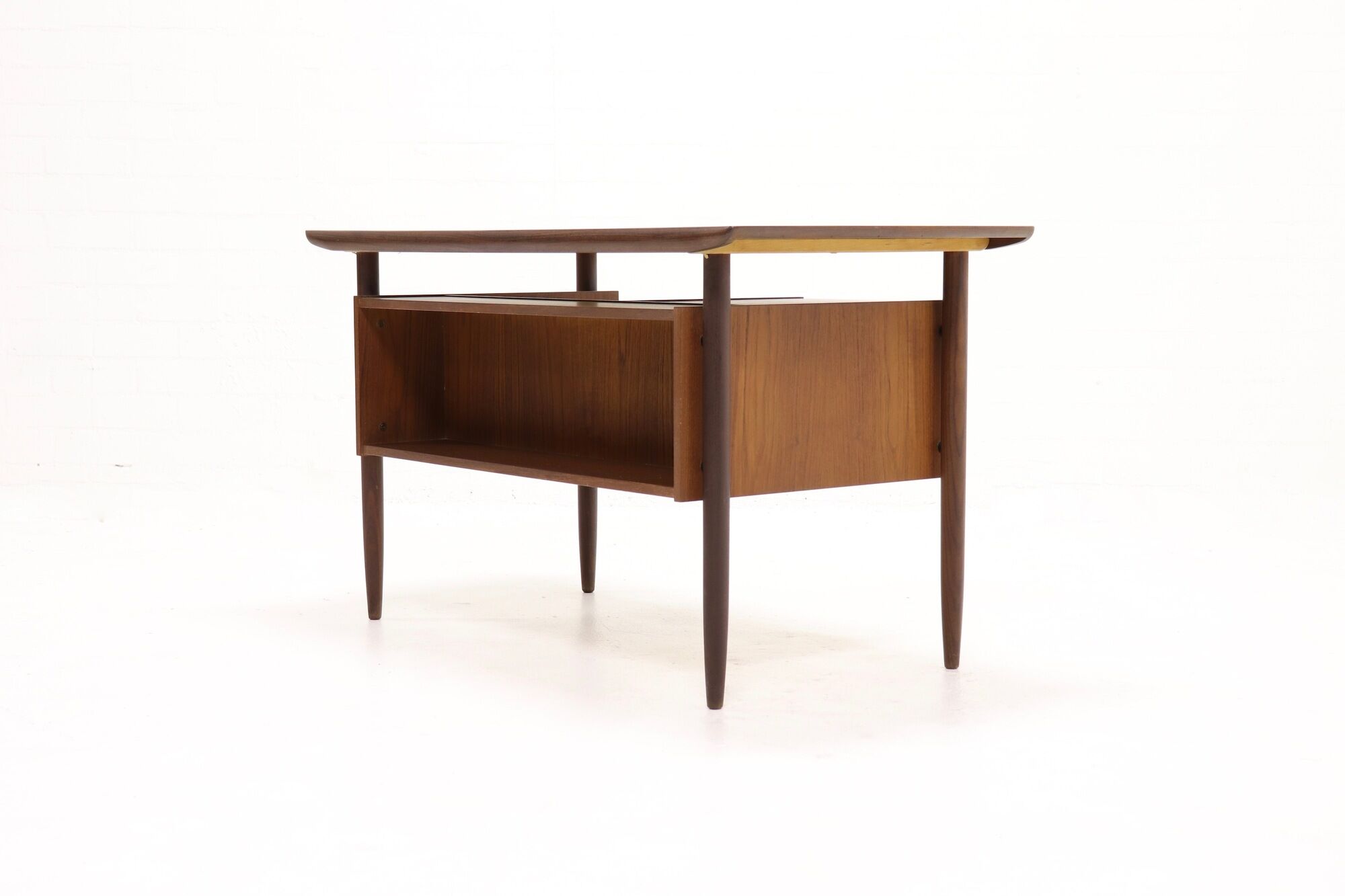 Mid century teak 'Cow Horn' Writing Desk by Tijsseling for Hulmefa 1960s
