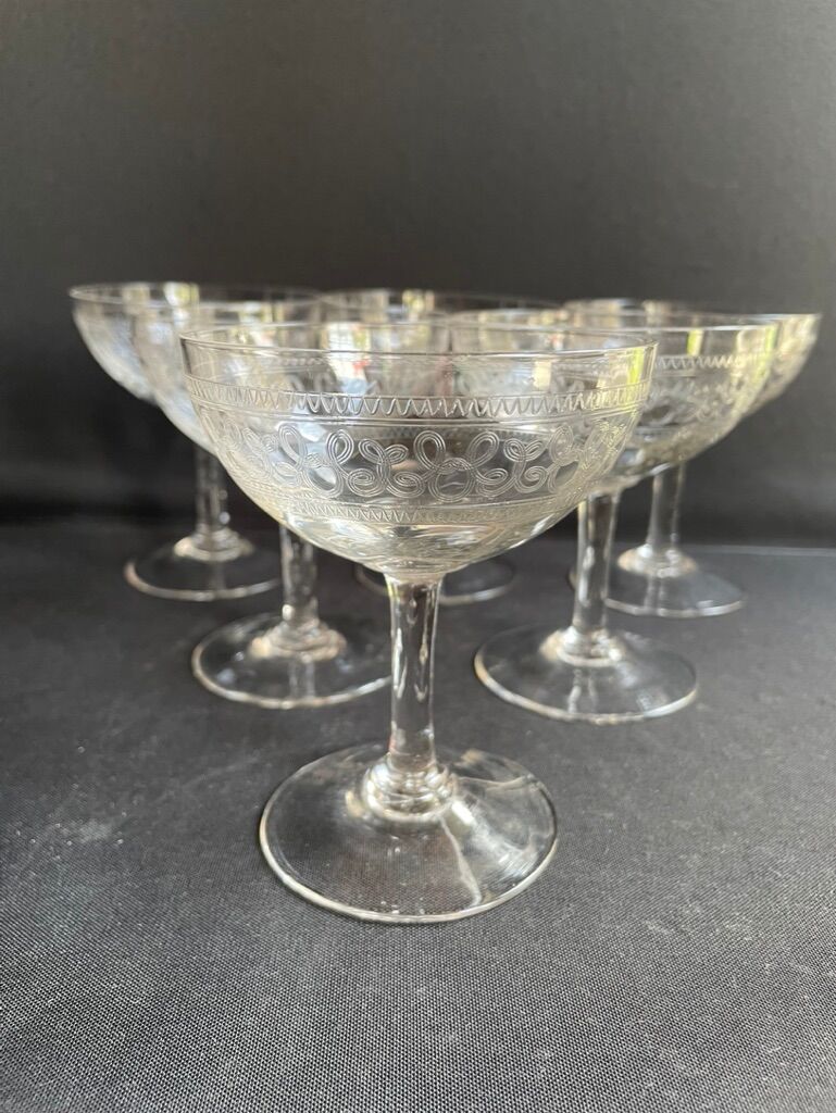 6 Guilloche champagne glasses – Art Nouveau