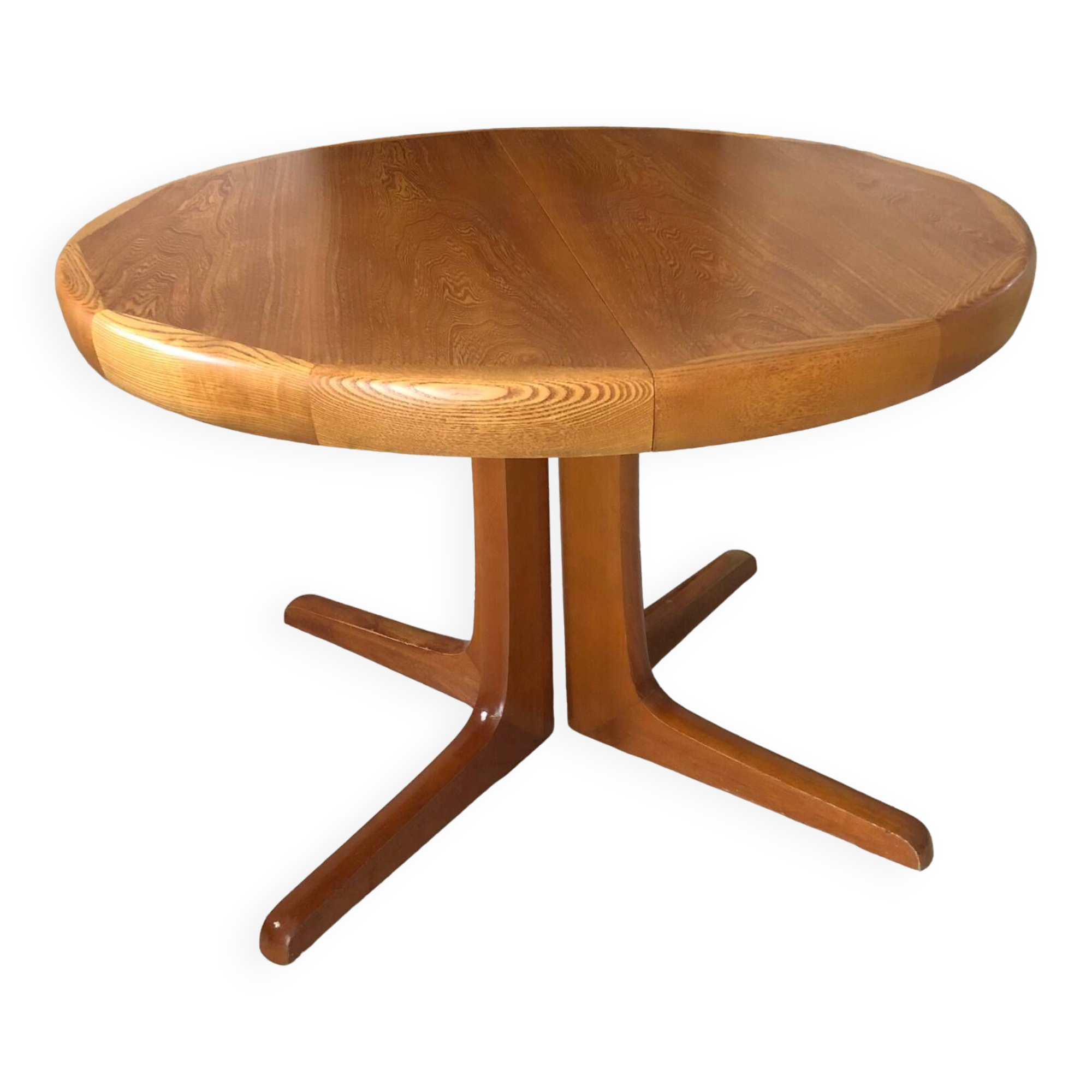 Baumann extendable round table