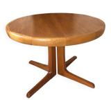 Baumann extendable round table