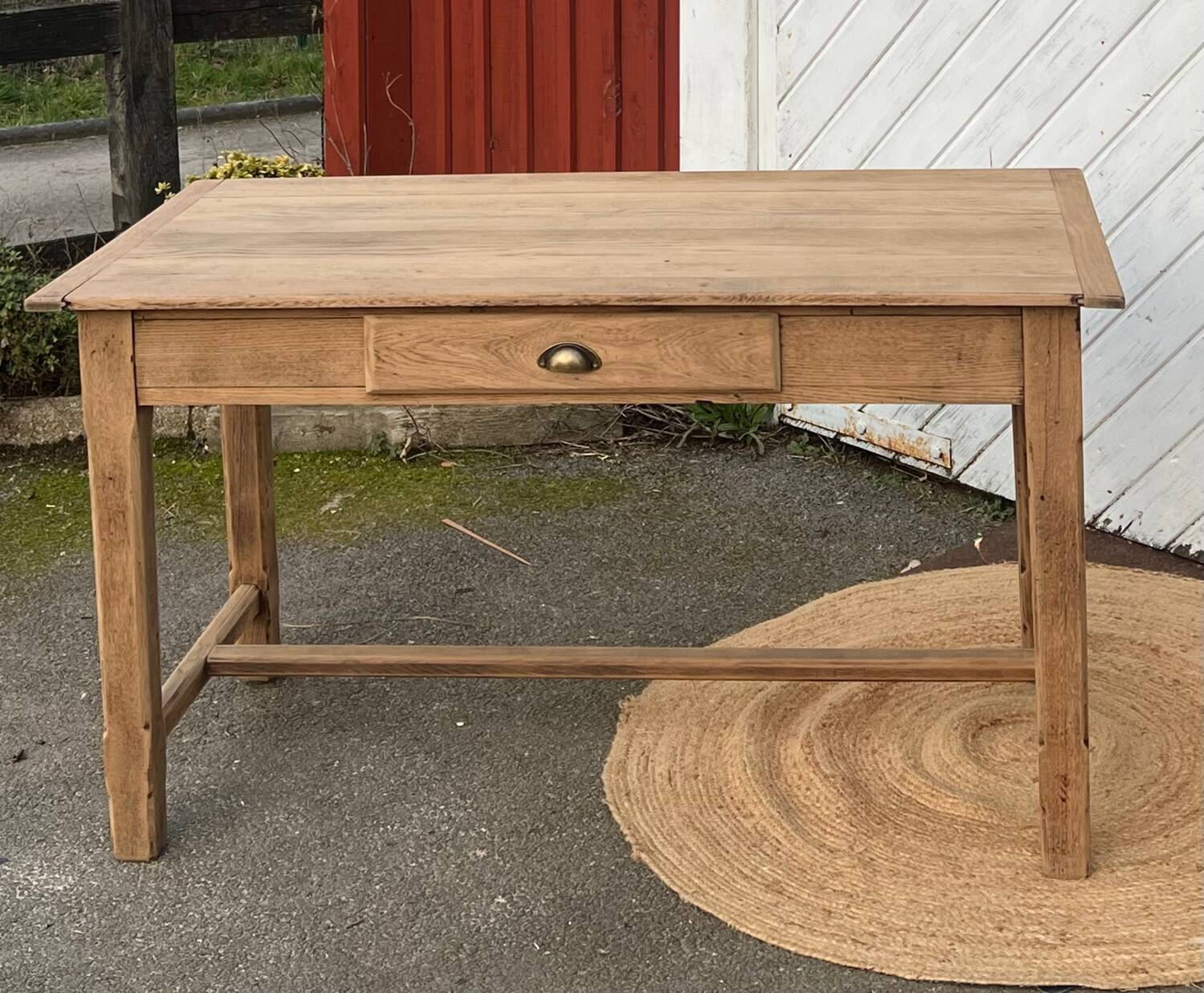 Antique farmhouse table with 1 drawer - 6 people
