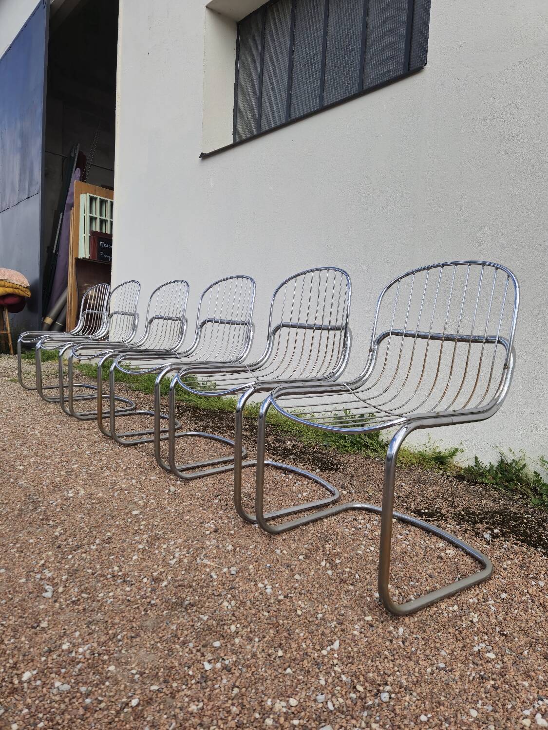 Set of 6 chrome metal design chairs from the 1970s.