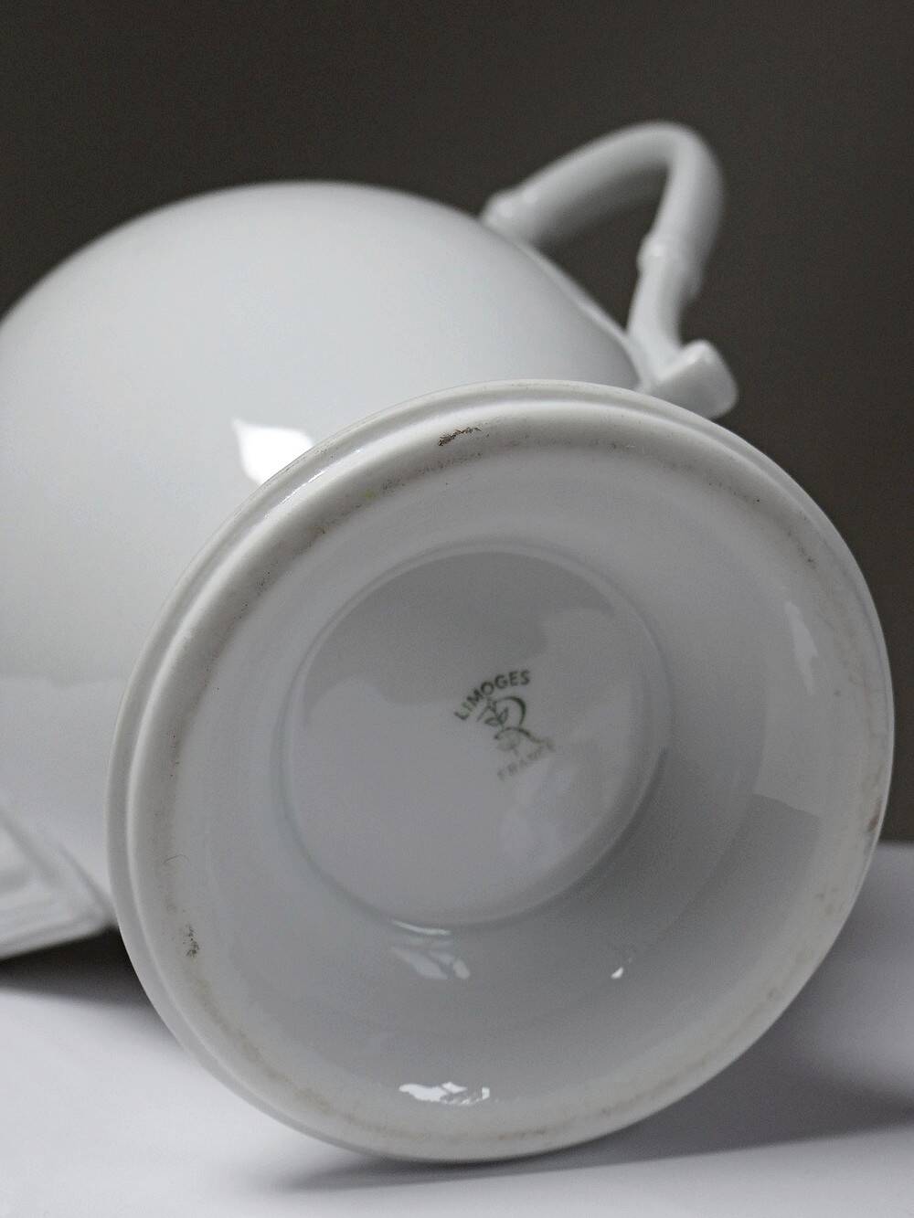 "Eagle" teapot, very fine white porcelain from Limoges by Raynaud, 1970s