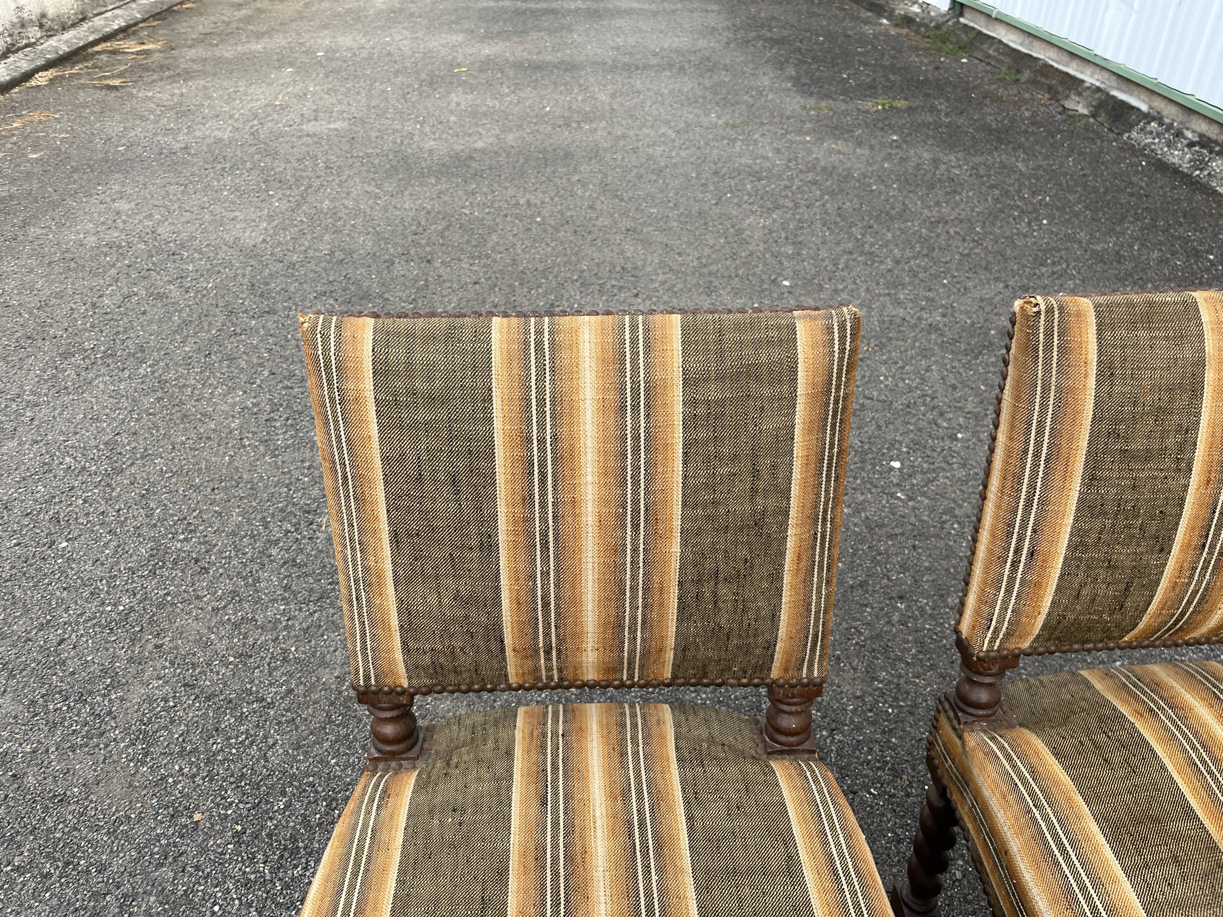 Paire de chaises anciennes style Louis XIII à pieds torsadés
