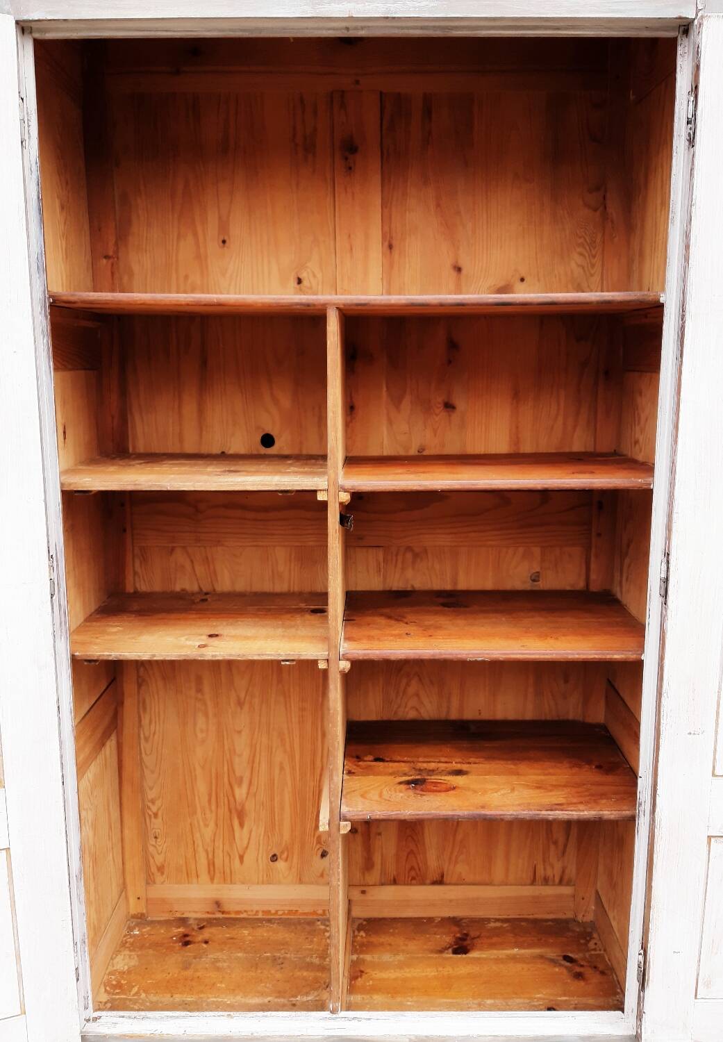 Wardrobe (shelves and/or hanging space)