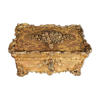 Carved wooden box Louis XV style / rocaille, period around 1850 SB