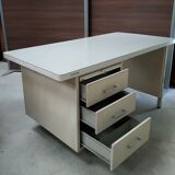 Office metal Strafor