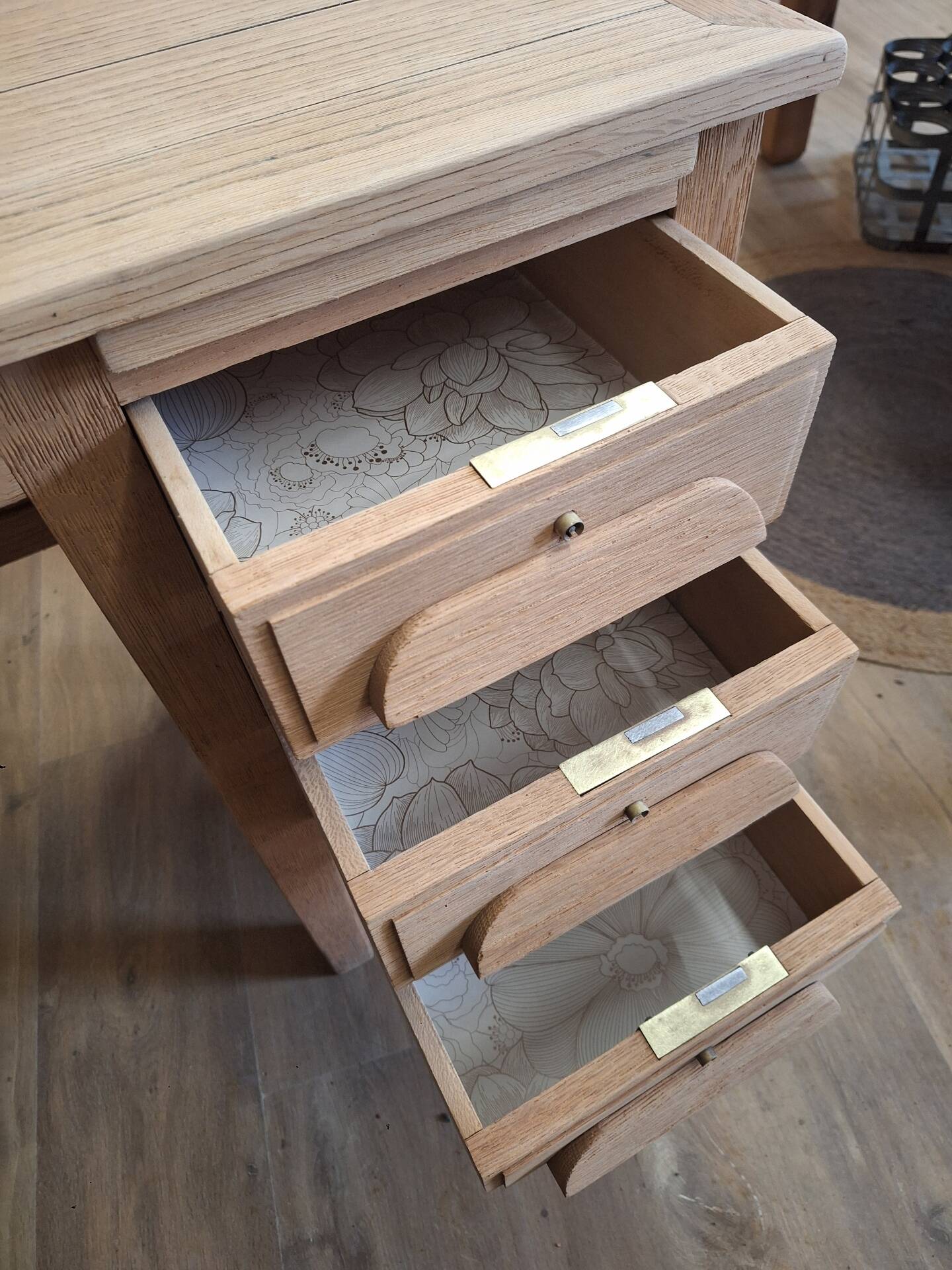 Child's desk