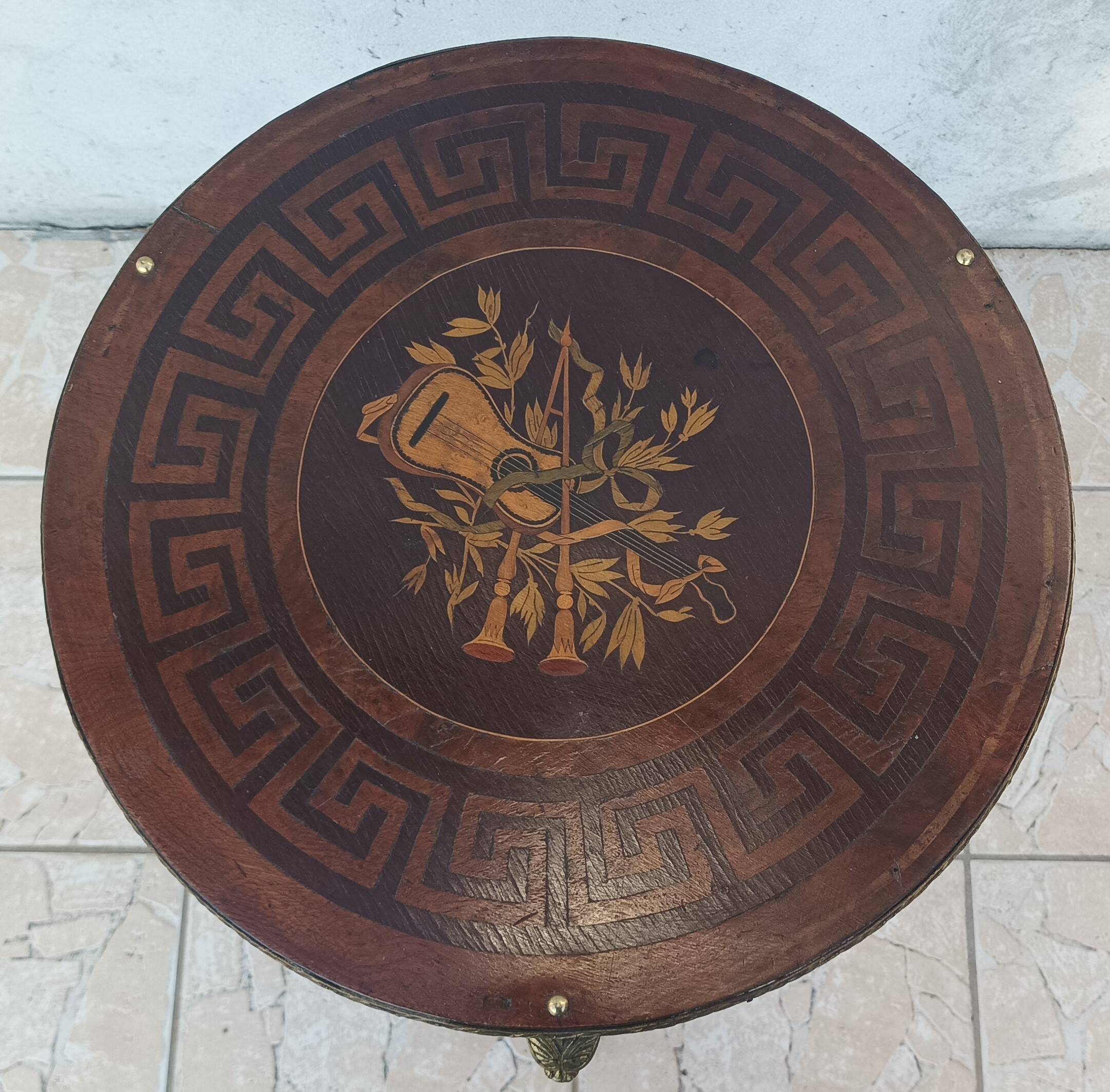Napoleon III saddle in precious wood marquetry
