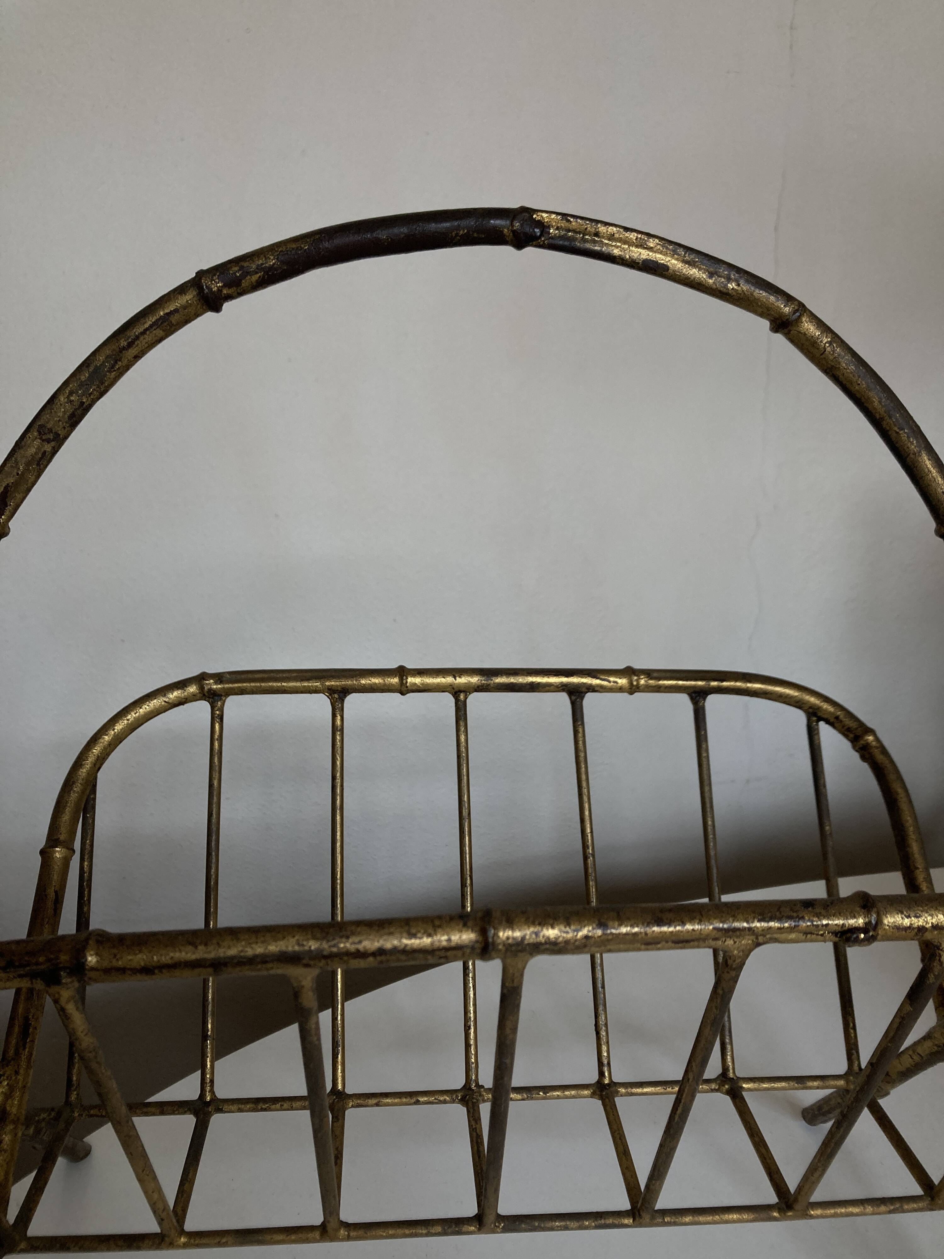 1960 magazine rack faux bamboo in beaten gold iron Italian craftsmanship