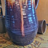Modernist pitcher in glazed ceramic with pinched beak from Accolay