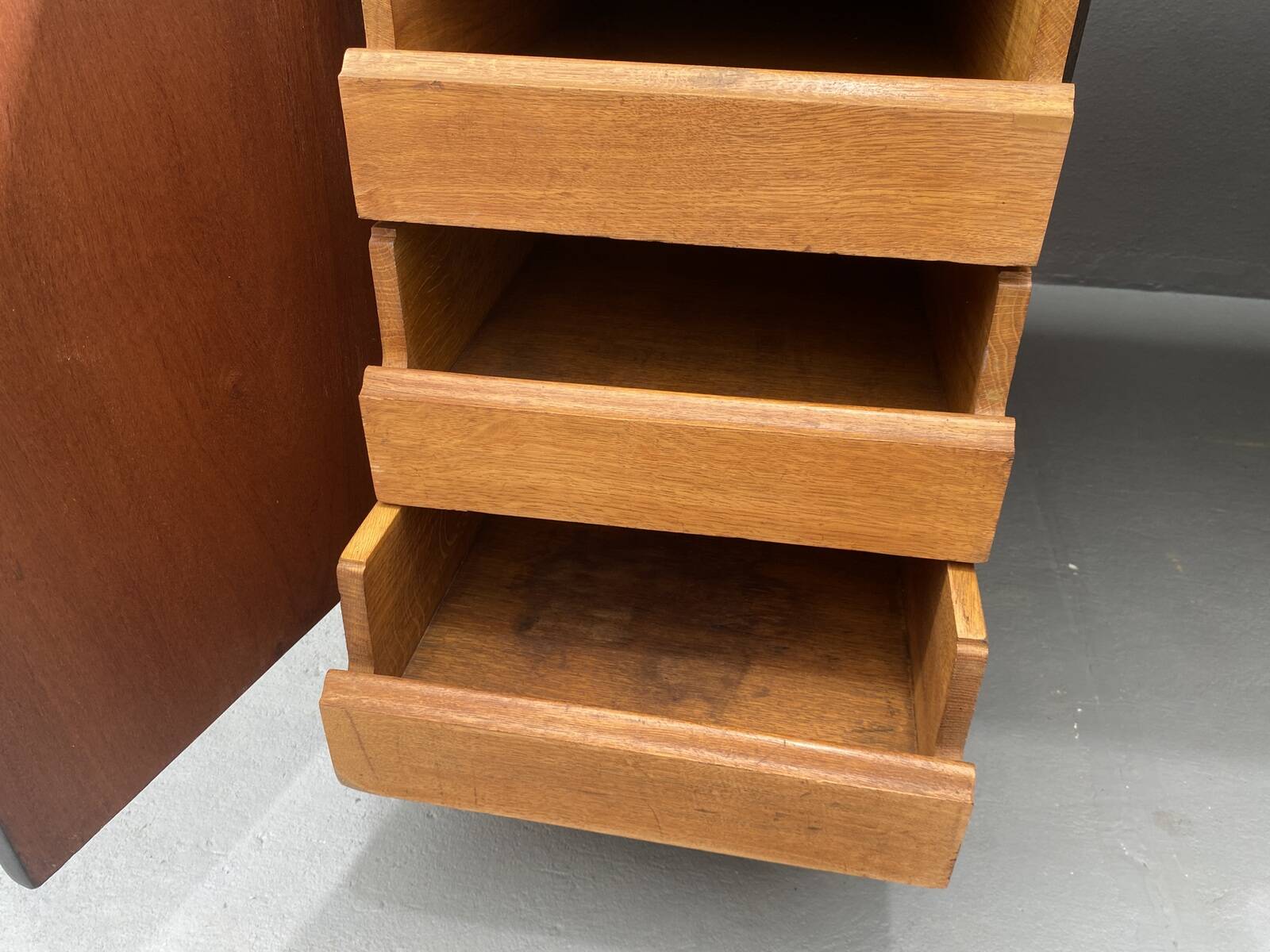 Bureau en chêne de style Sécession viennoise du début du XXe siècle