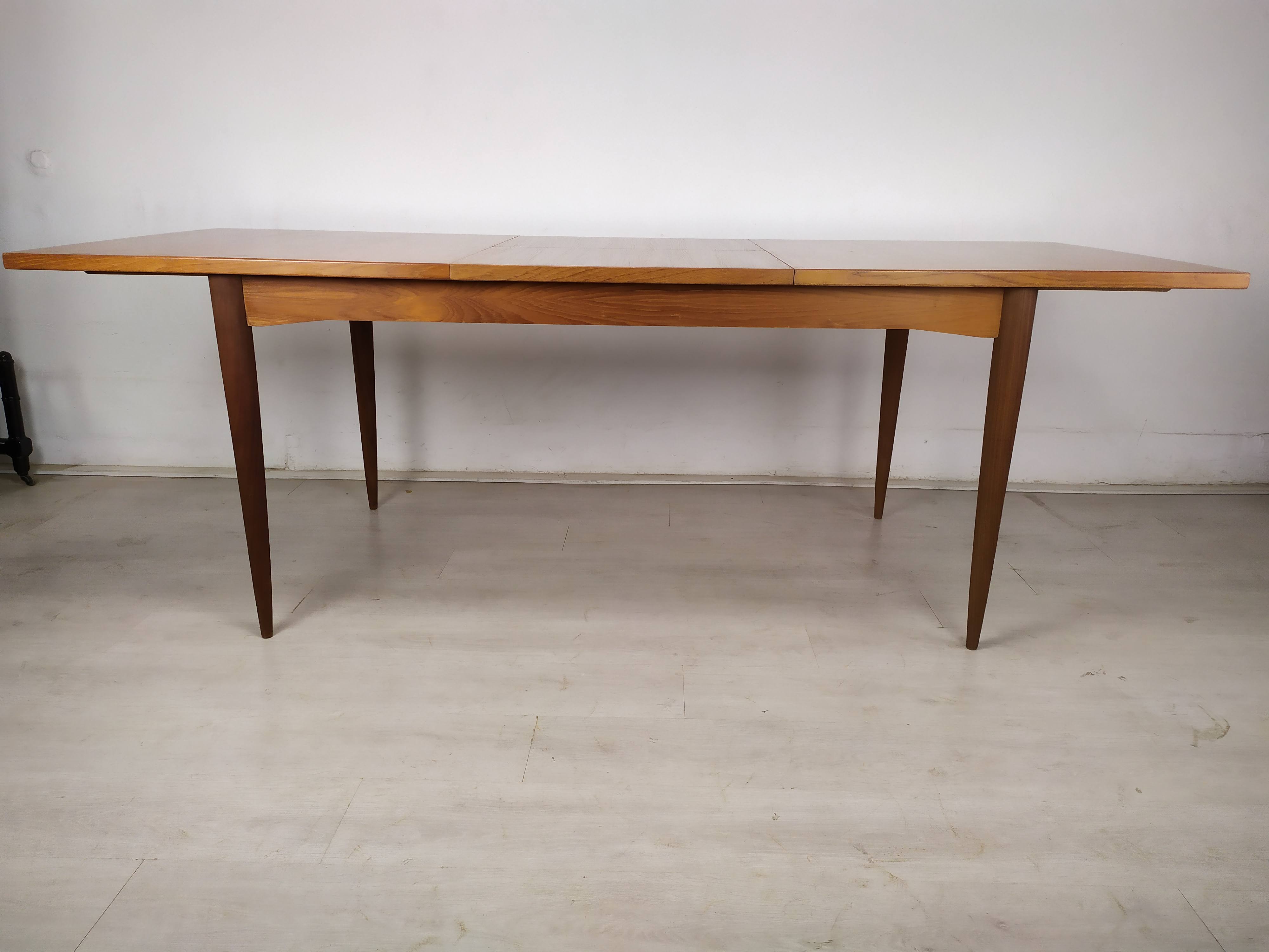 Scandinavian extendable table teak