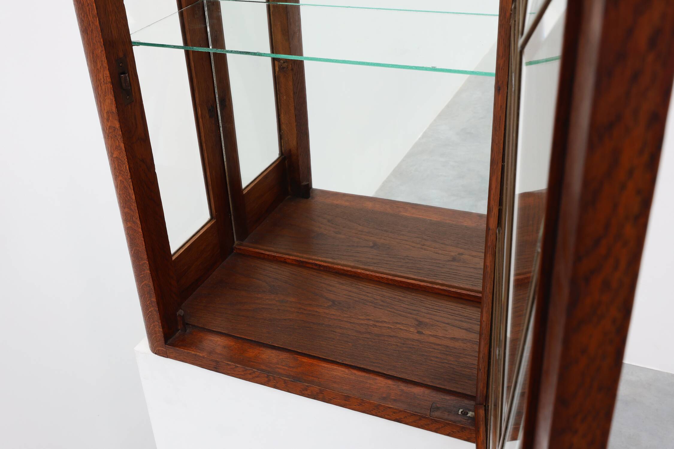 French Art Deco Oak Cabinet with Beveled Leaded Glass, ca. 1920