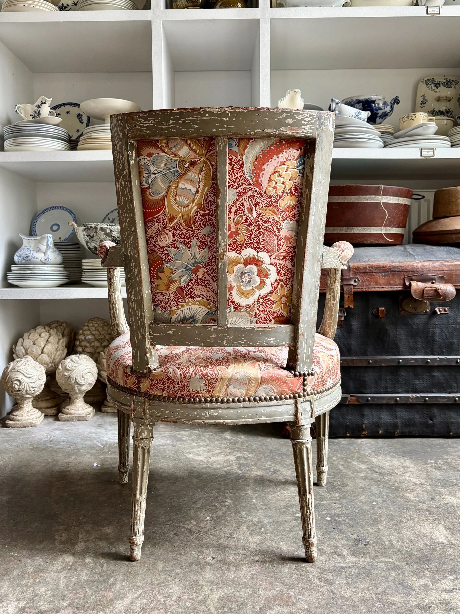 Fauteuil d'époque Louis XVI, tissus indienne n°1