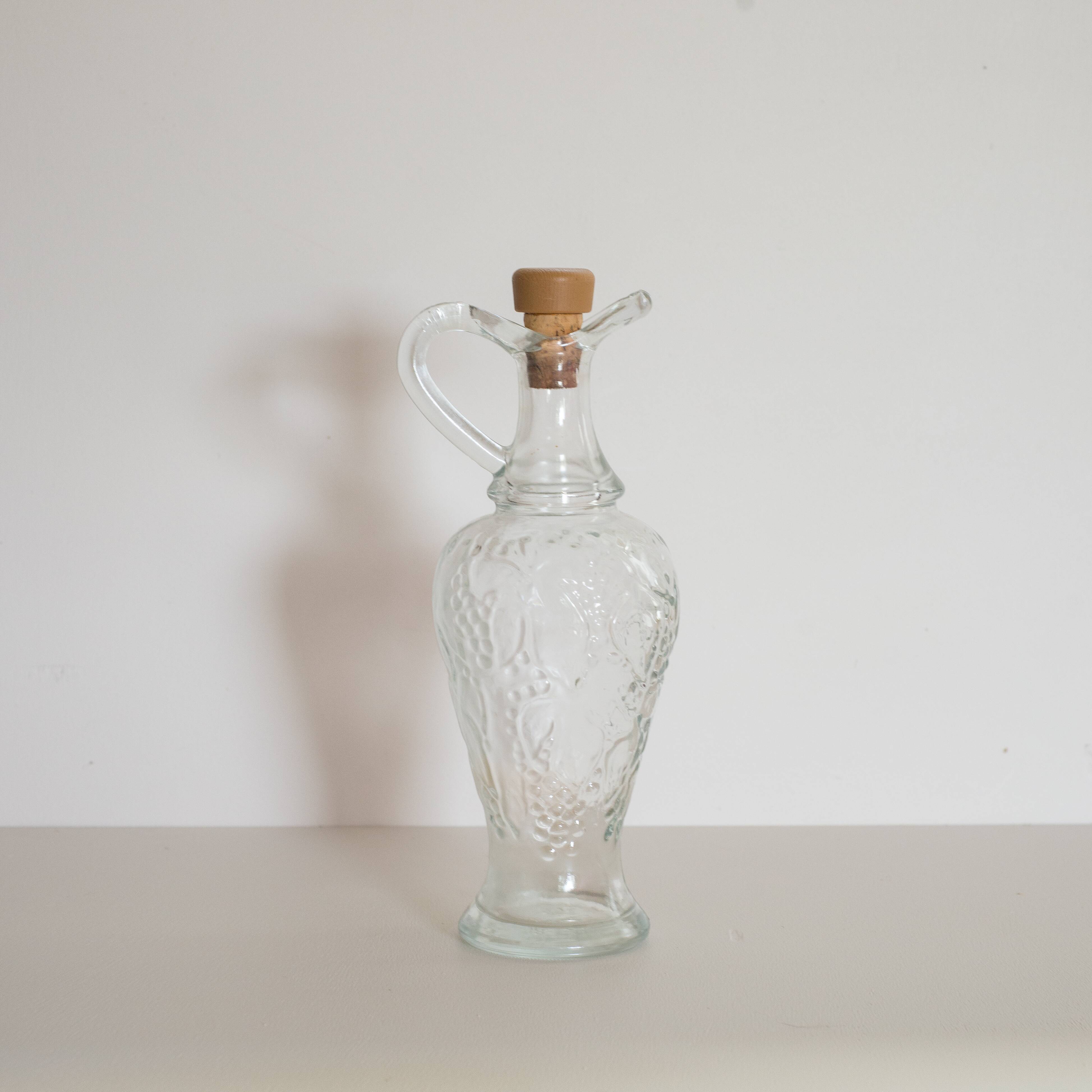 Glass carafe bottle