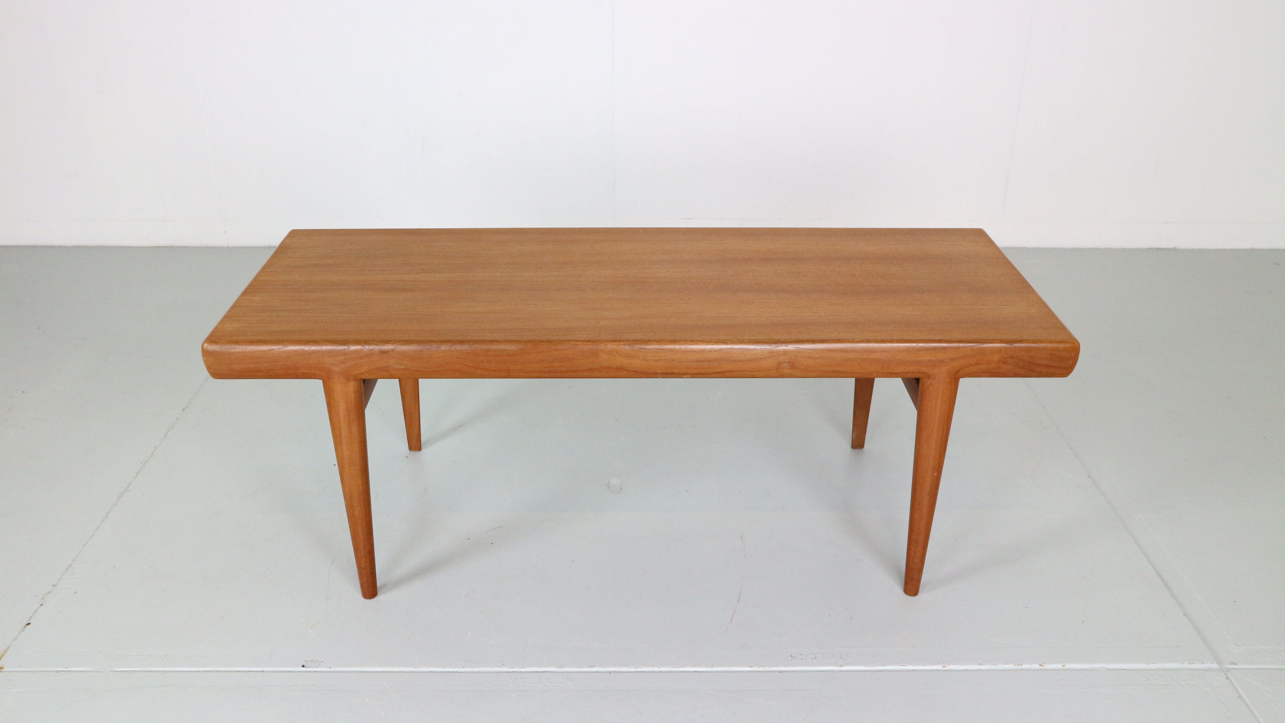 Johannes Andersen Teak Coffee Table for Silkeborg Møbelfabrik, 1960, Denmark