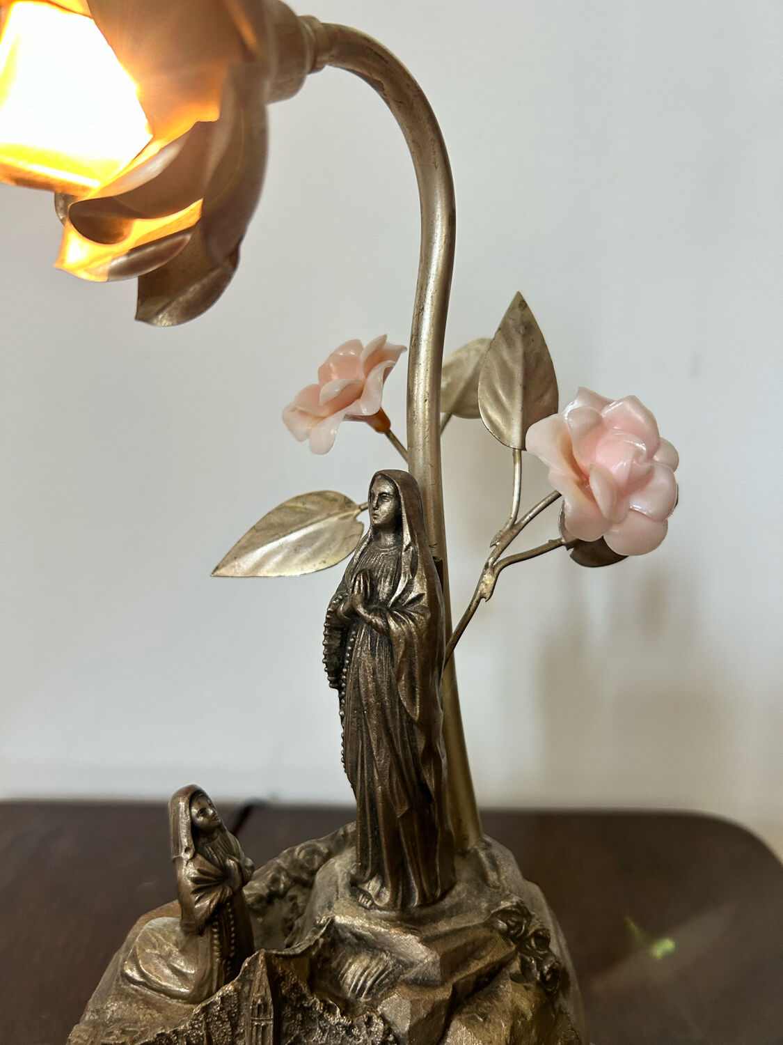 Vintage lamp Lourdes