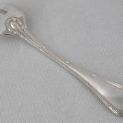 Ercuis Trianon, Rubans, 12 silver-plated oyster forks, excellent condition.