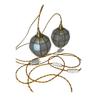 2 lampes baladeuses globes abats-jour nacre et laiton doré vintage