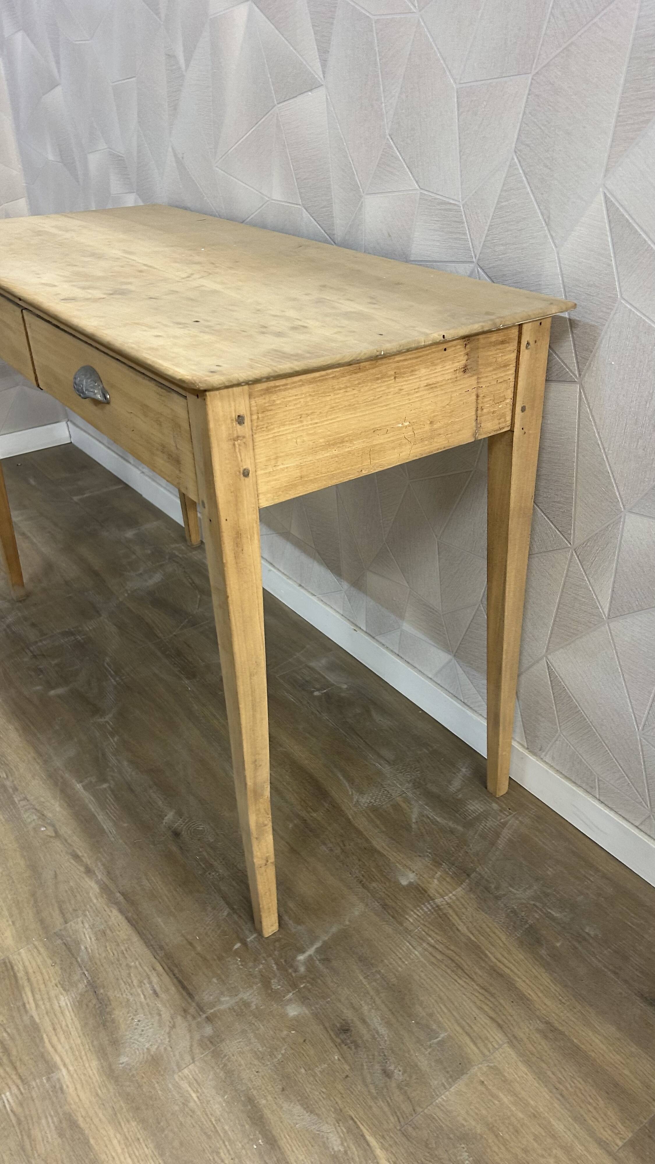 Solid wood airbrushed entrance console