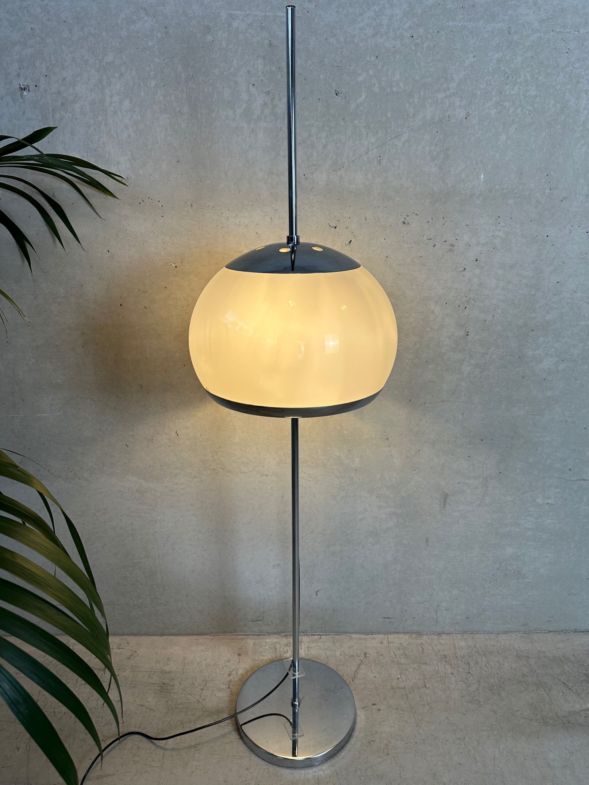 Vintage floor lamp – Exclusive GEVE – 1960s