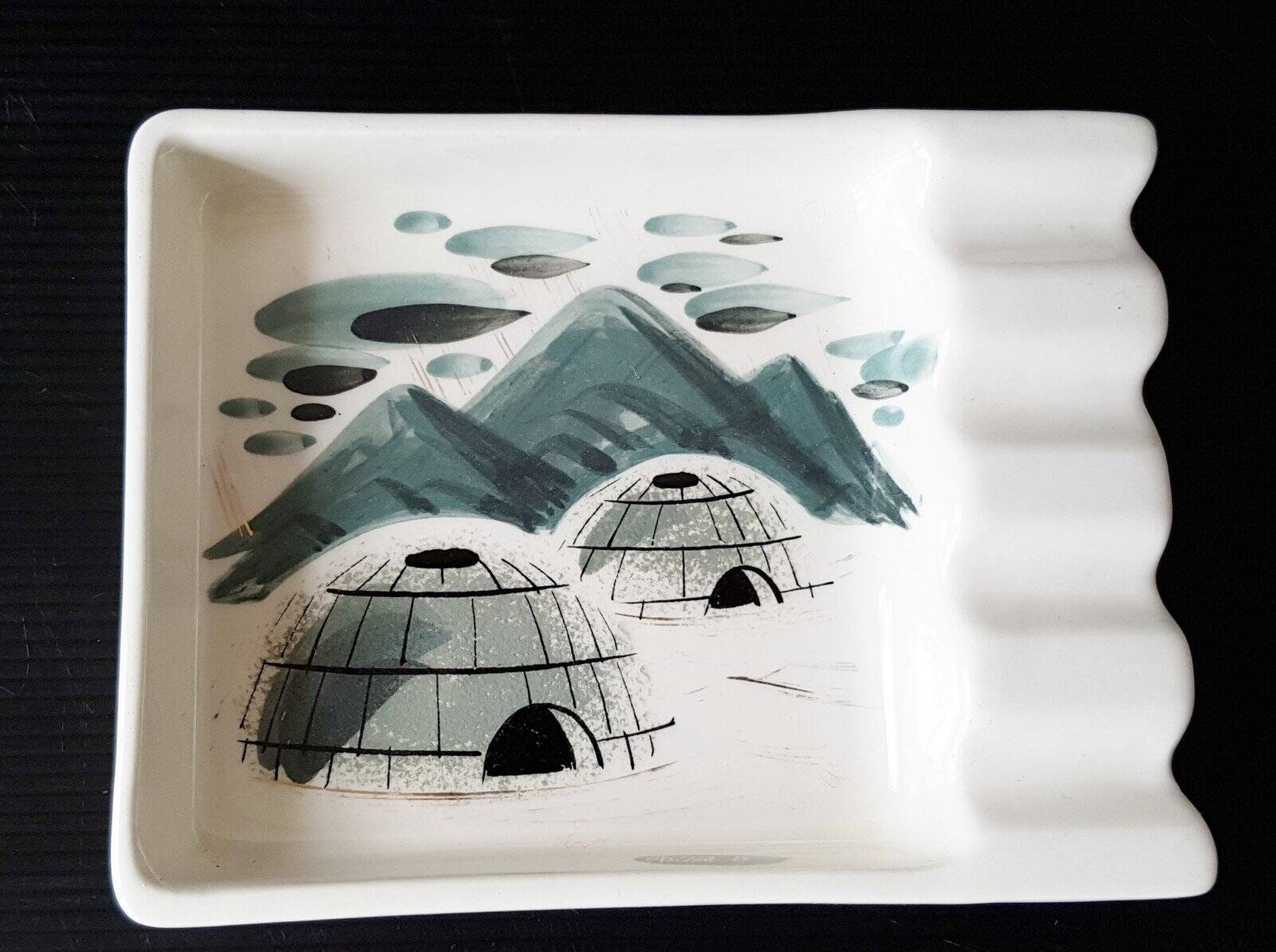 Sascha B. - Vintage ceramic ashtray igloo decor 1950-1960