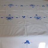 Nappe brodée main bleue avec 12 serviettes