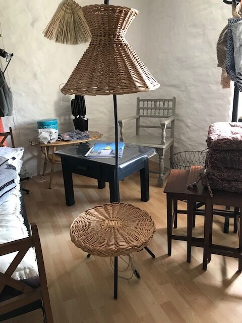 Rattan lamppost