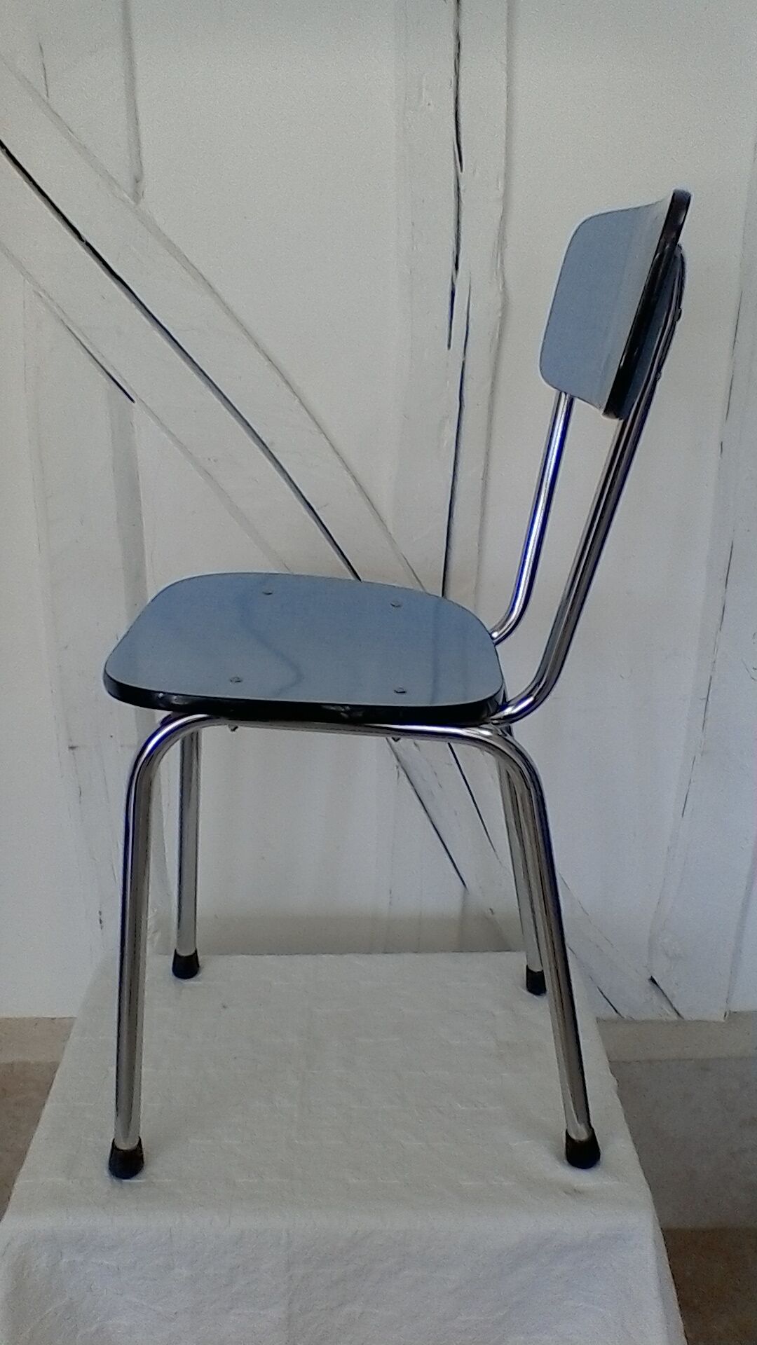 Kitchen chair in formica, vintage.