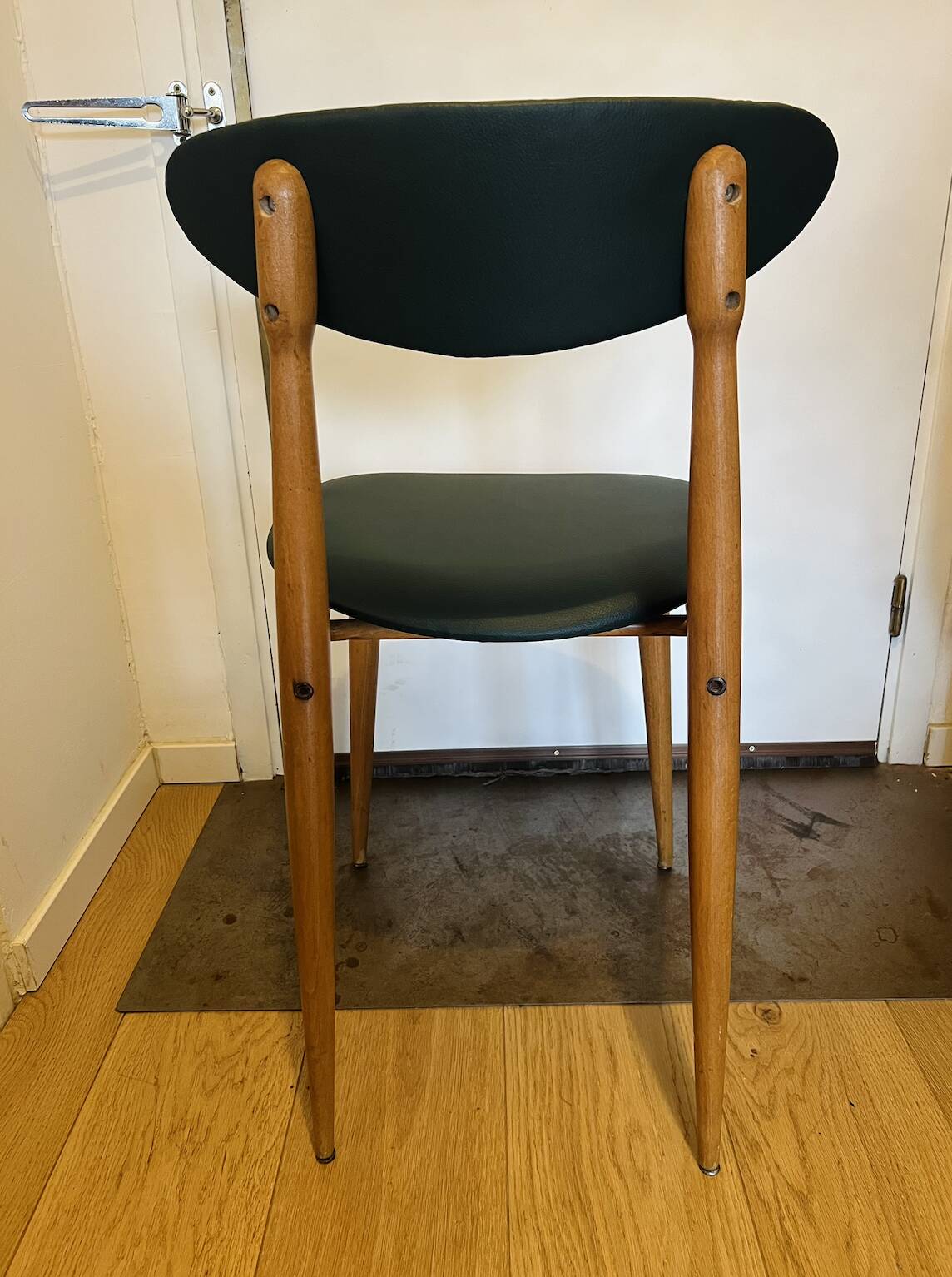 (Lot) 3 Chairs Pierre Guariche Model Licorne