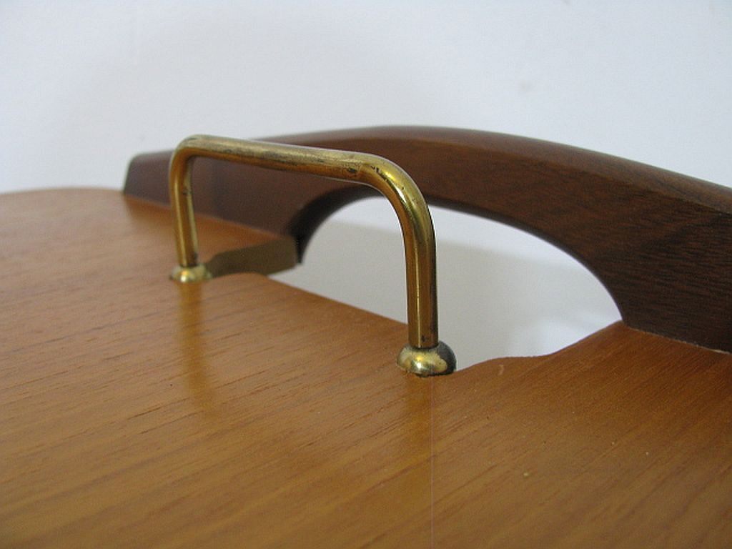 Table d'appoint plateau de service Aase Dreieri Ganddal Norvège  en teck et chêne années 1960