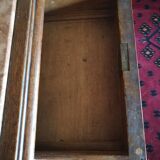 Buffet from the late 19th century with pink-brown marble in Louis XV style.