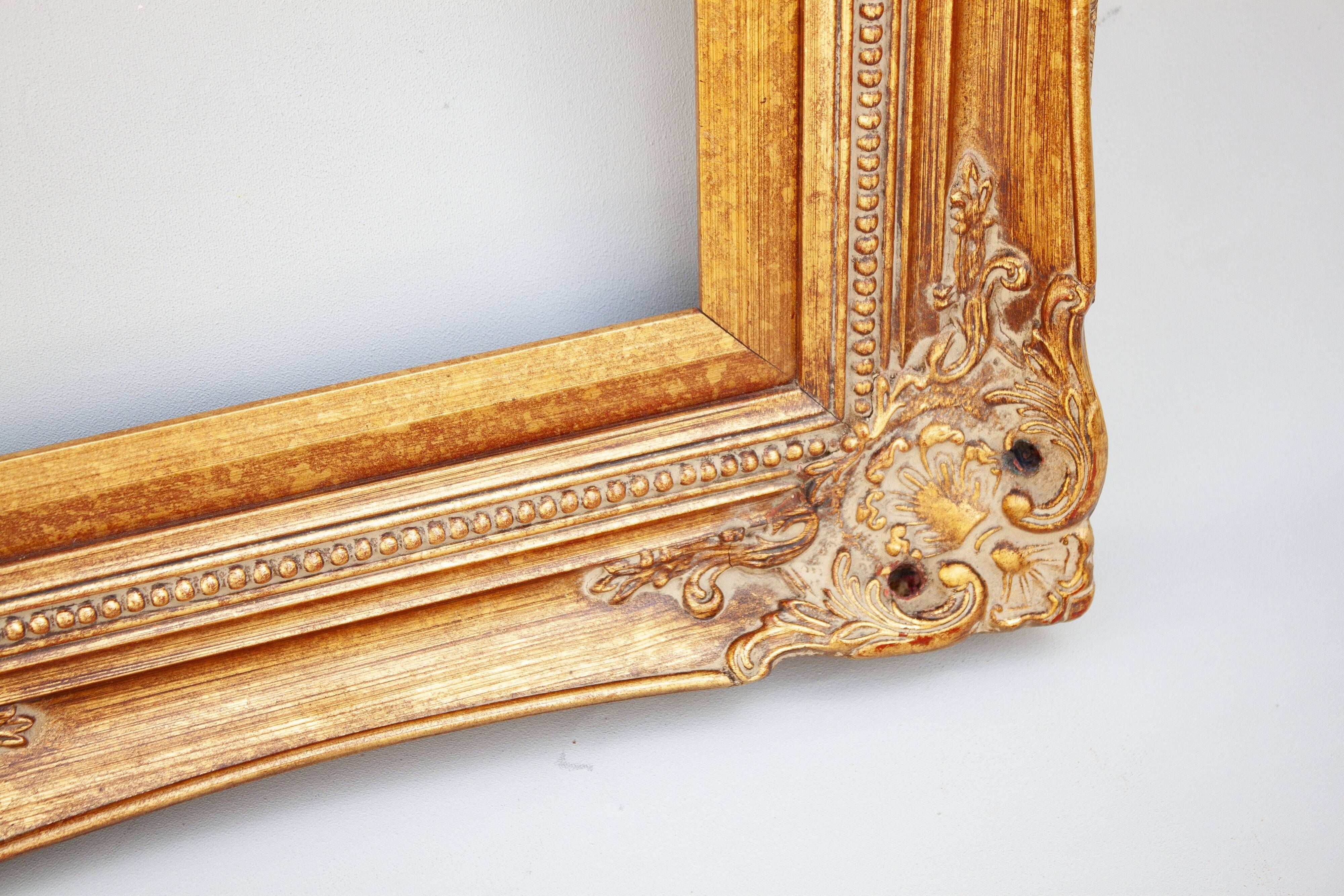 Original oil painting of water lilies, with a high-quality Baroque frame.