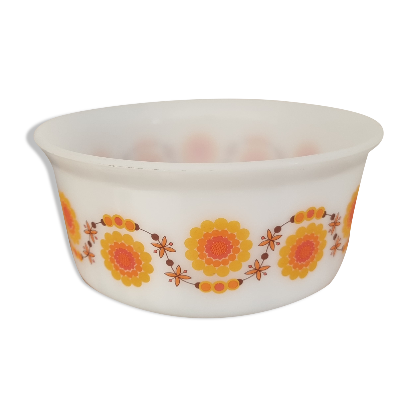 Arcopal vintage serving dish or salad bowl