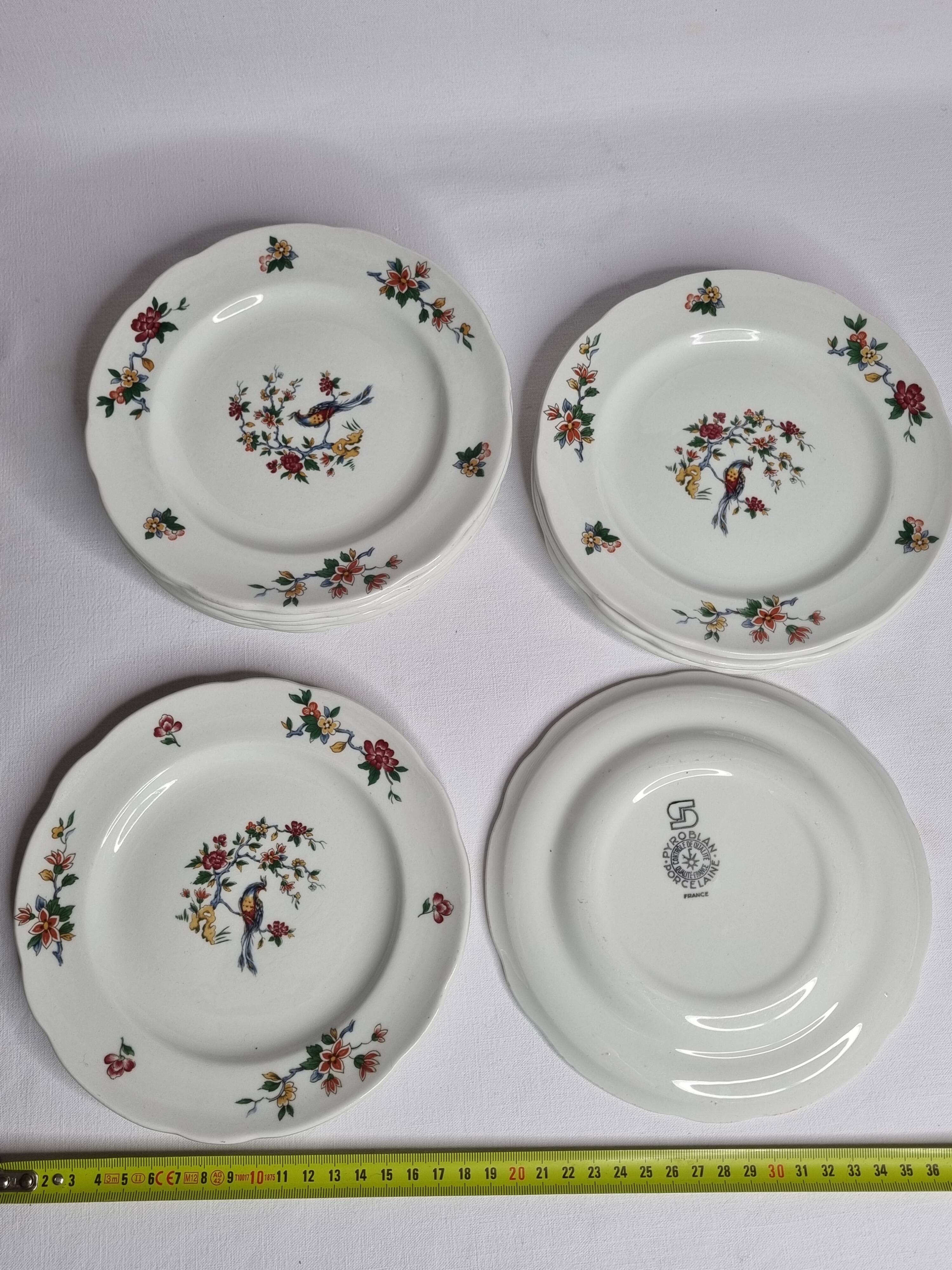 Set of 10 porcelain plates, floral and bird decoration, 18 cm, vintage