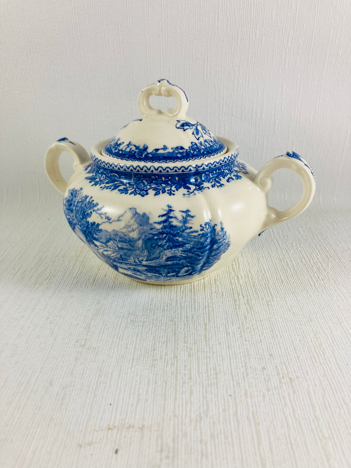 Sugar bowl with lid Villeroy and Boch Mettlach Burgenland blue